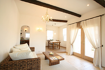 ��ǥ�ϥ����Υ�ӥ󥰣�