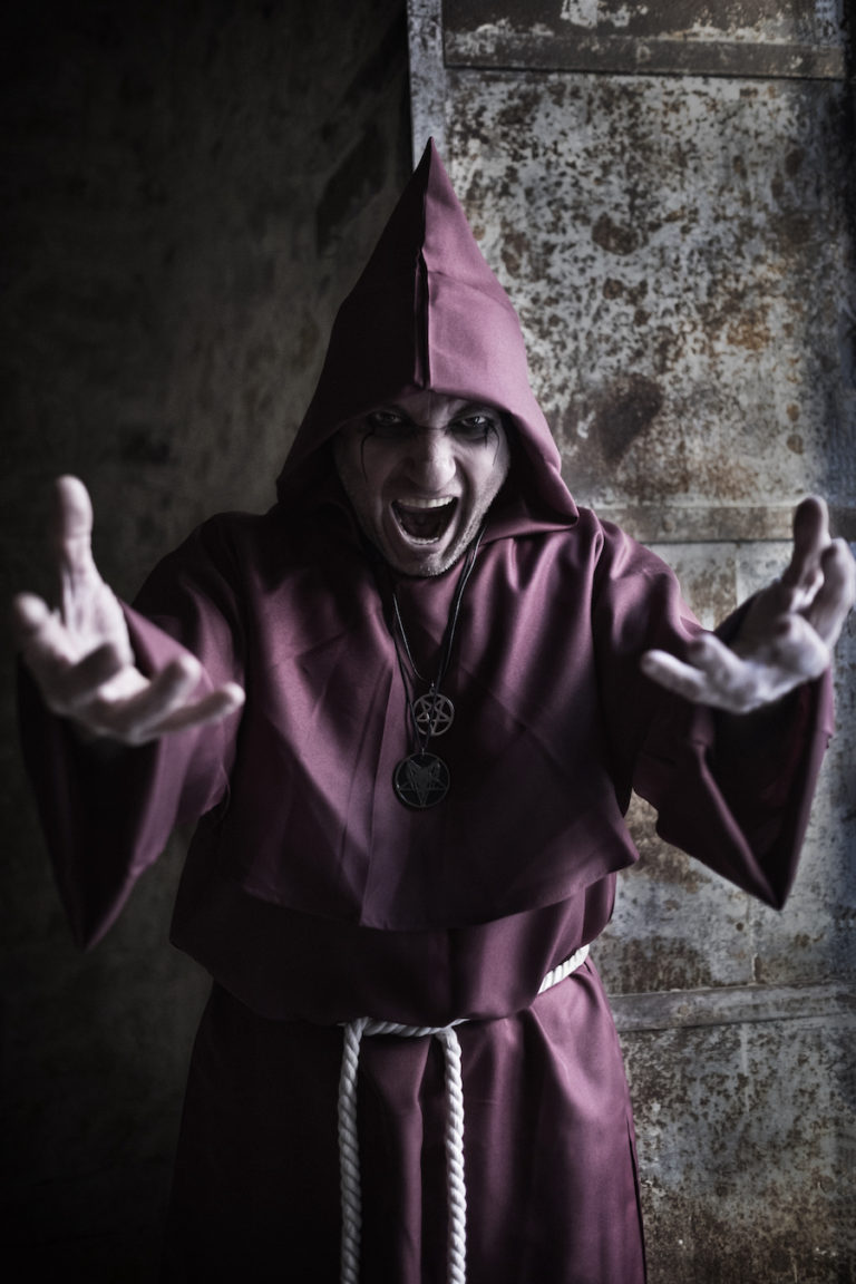 Interview】Varathron「俺はまだ親友の Dead と Euronymous を悼んで