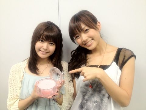 ニコ生出演の竹達彩奈さん 三森すずこさんから一ヶ月遅れの誕生日プレゼントを貰い上機嫌 ぷるぷるぼいすにゅーす1