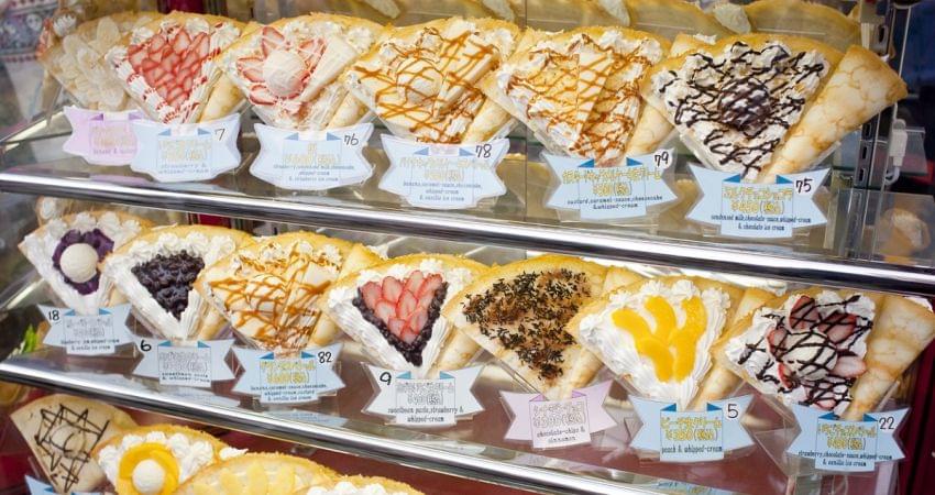 女性店員がつまみ食いし 指を舐めながらクレープ作り 不衛生行動が炎上 ゲームかなー 女性店員がつまみ食いし 指を舐めながらクレープ作り 不衛生行動が炎上 ゲームかなー