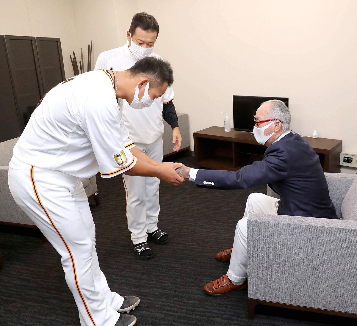同僚殴って巨人移籍 中田翔 長嶋茂雄さんの激励で 旭川イジメと同じ構造 野球界全体で不祥事をなかったことにしてるのが気持ち悪い との声 ゲームかなー