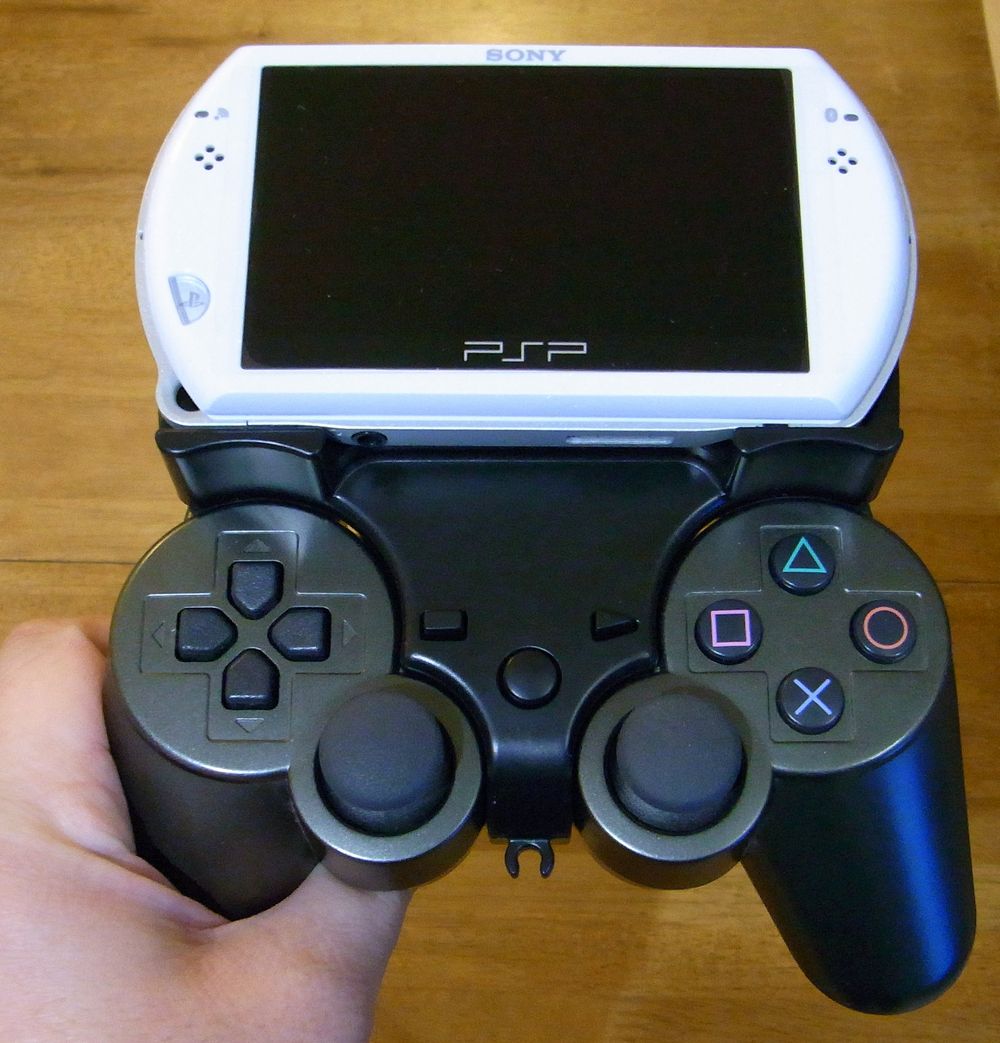 Pspgo用 コントローラホルダー が到着したよ ゲームかなー Pspgo用 コントローラホルダー が到着したよ ゲームかなー