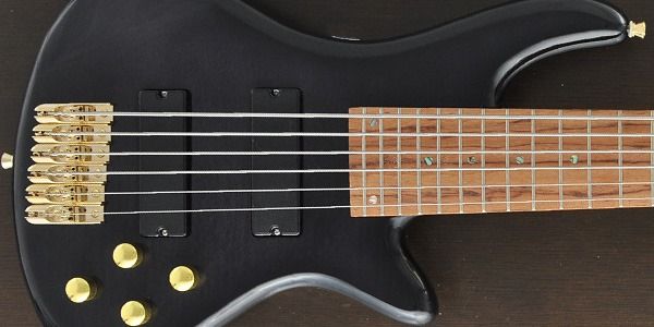 プレイテックから17800円の6弦ベースが登場!5弦は15800円から プレイテックから17800円の6弦ベースが登場!5弦は15800円から