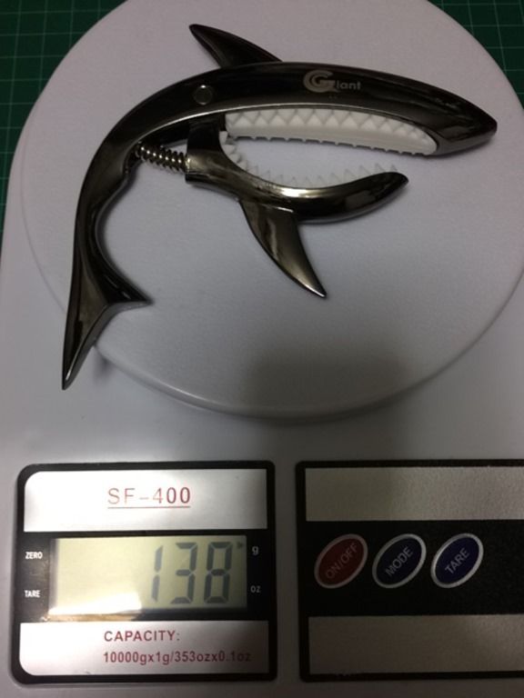 興味本位で購入したサメ型カポが多弦(9弦まで)に使えた話