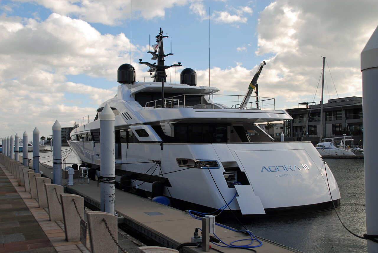 AGORAⅢ SUPERYACHT [芦屋マリーナ] : 公共施設／デザイン