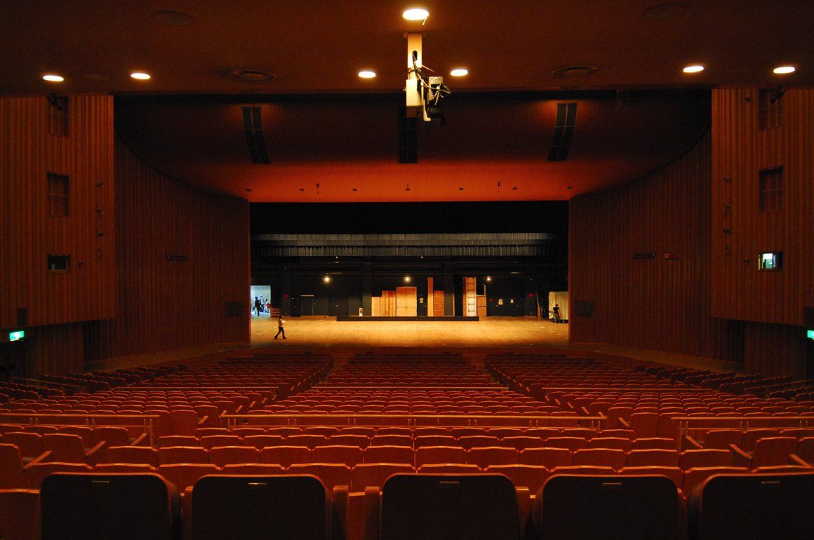 神戸 国際 会館 座席 表