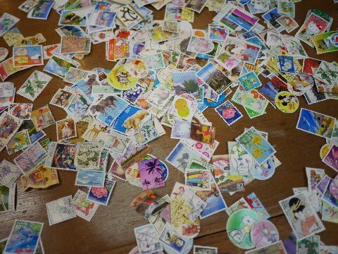 古切手アート プチくま家の住人たち 古切手アート プチくま家の住人たち
