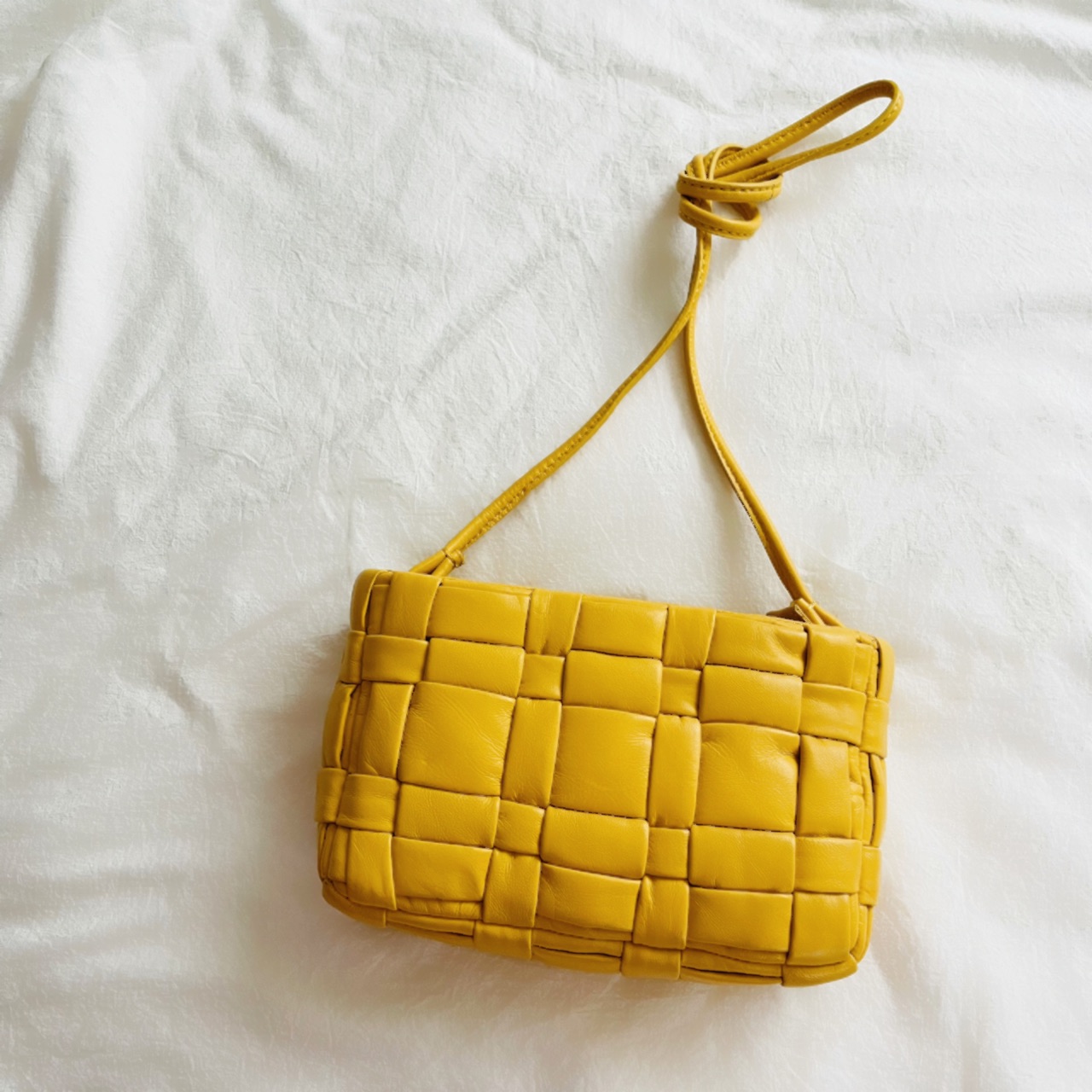 ZARA＊買って大正解！イエローのクロスボディバッグ＊ : IRODORI