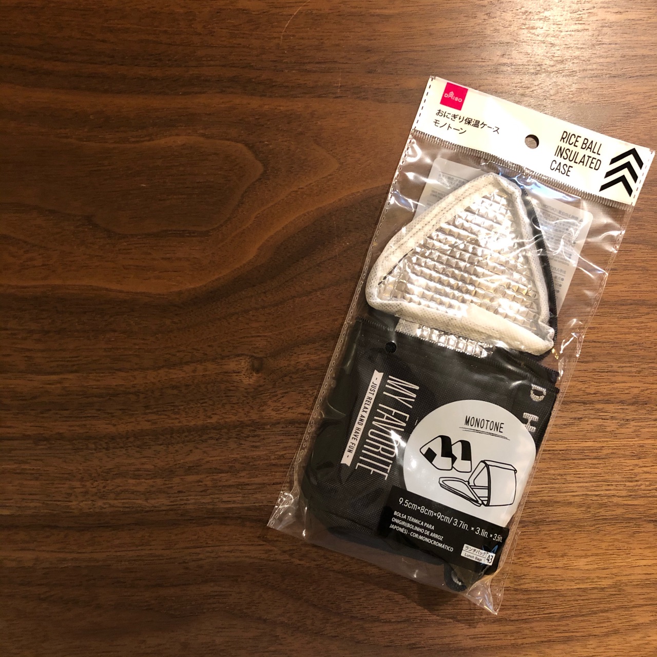 100均 モノトーンでシンプル ダイソーのおにぎりケースがおしゃれでナイス Irodori 心地よくて小さな暮らし Powered By ライブドアブログ