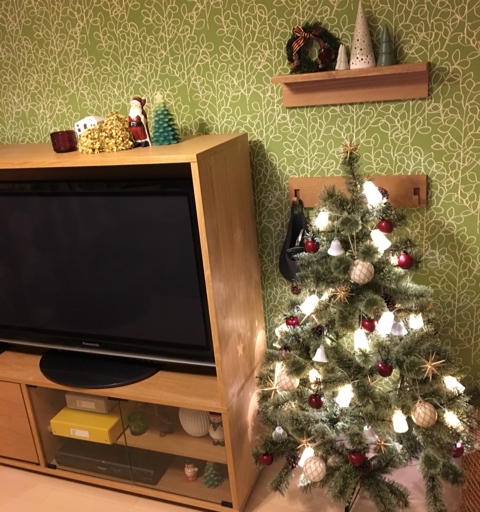 やっと出会えた理想の屋外用クリスマスツリーとやっと出したお部屋のクリスマスツリー Irodori 心地よくて小さな暮らし Powered By ライブドアブログ