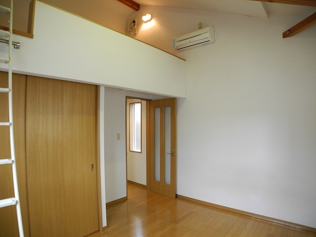 松山市 真砂町 １ｋアパート ロフト付 市内中心部まで車で５分 屋内駐車場 愛媛県 松山市 賃貸物件