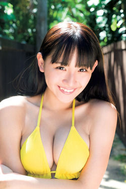 浅川梨奈ちゃんのおっぱいグラビア＆オフショ自撮り画像！