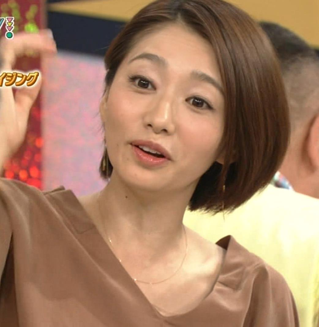 眞鍋かをり　NHK『ガッテン!』の実験で胸元チラ