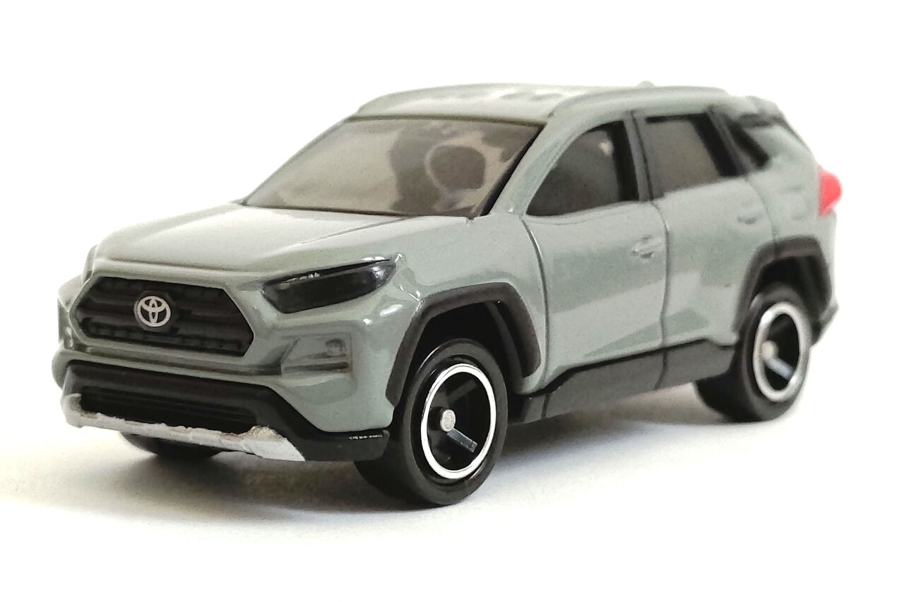 トミカ No 81 トヨタ Rav4 Pumiの小さな車館 トミカ No 81 トヨタ Rav4 Pumiの小さな車館