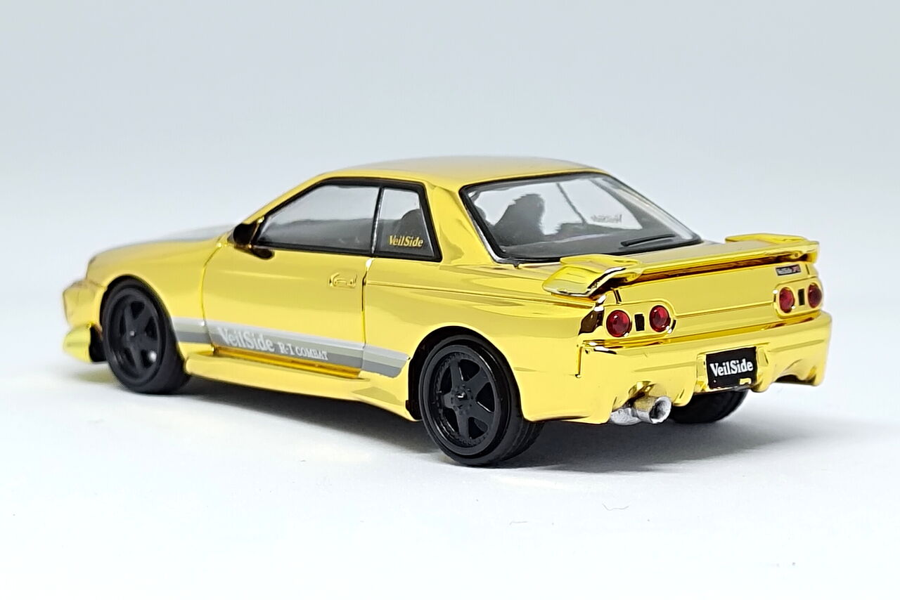 MINI GT 日産スカイラインGT-R(R32) VeilSide Combat C-Ⅰ Gold