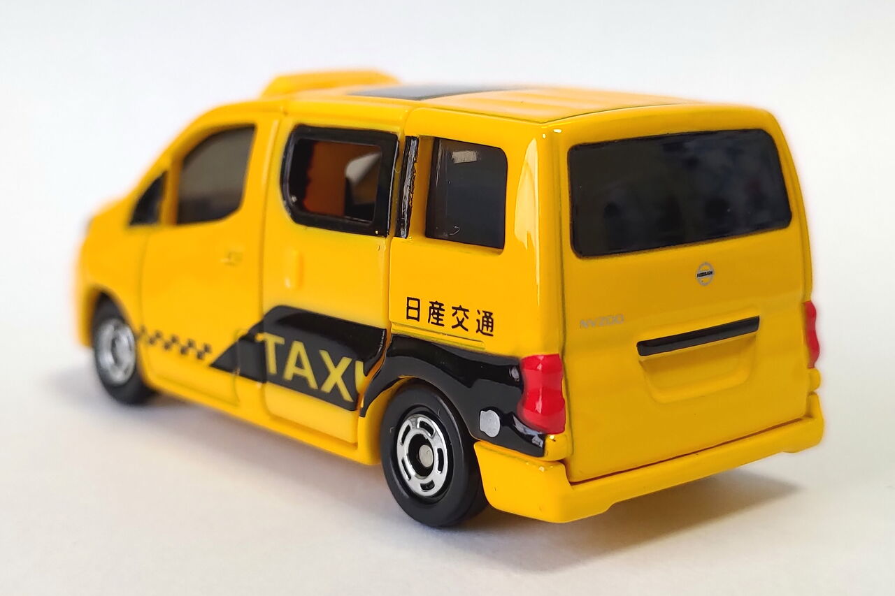 トミカ 日産NV200 TAXI(日産車体特注) : pumiの小さな車館