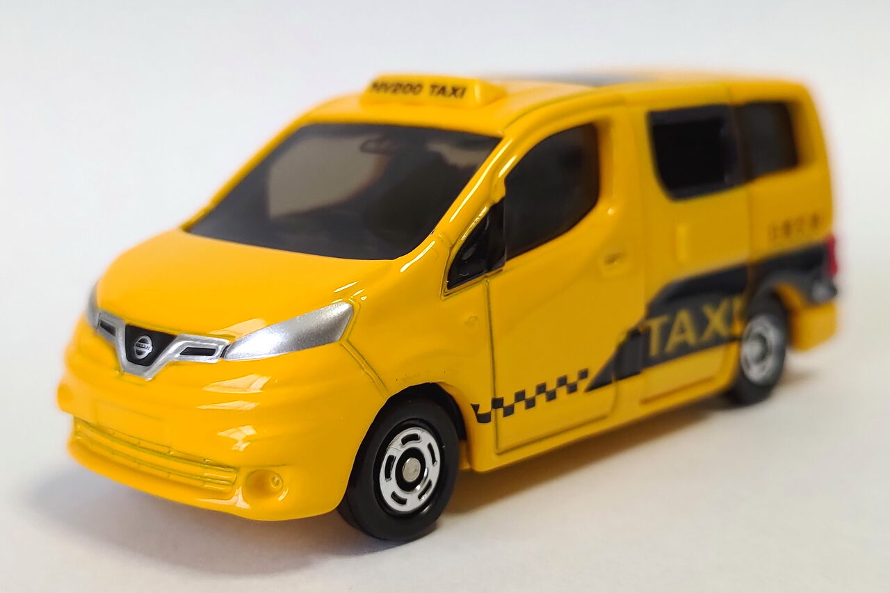 トミカ 日産NV200 TAXI(日産車体特注) : pumiの小さな車館