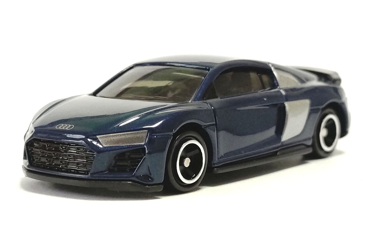 トミカ No.38 アウディR8 クーペ : pumiの小さな車館