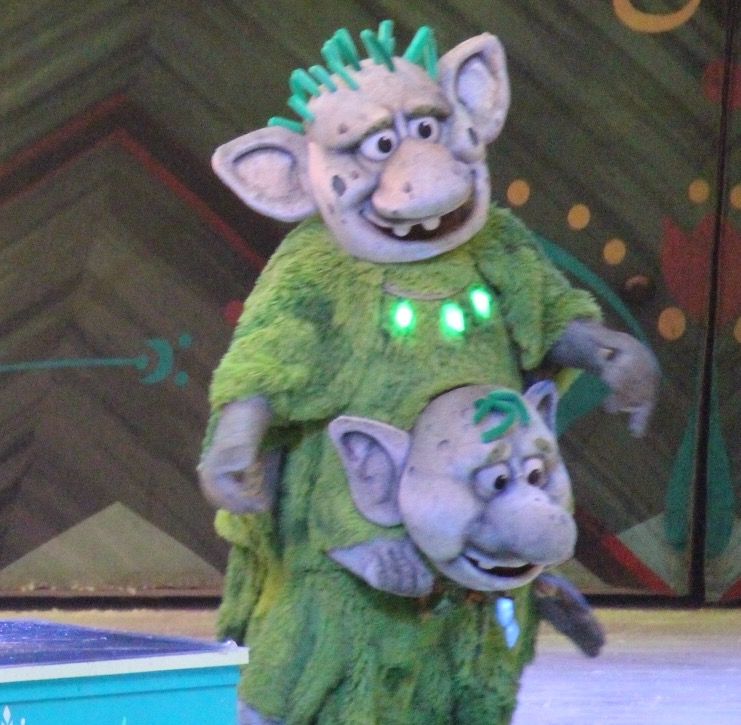 アナ雪オンアイス 仙台 南瓜マカロンの子連れでディズニー