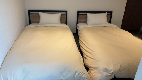 9A6F053E-D3A6-4DC9-8ED5-C88BCF04C58E