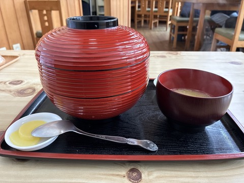 ★十字街のおそば屋さん“かねき”で函館喰種！かねきくんの激ウマいカレー南丼を食べながら…かねきくんの冷たいおそばを食べたいそうしたい★