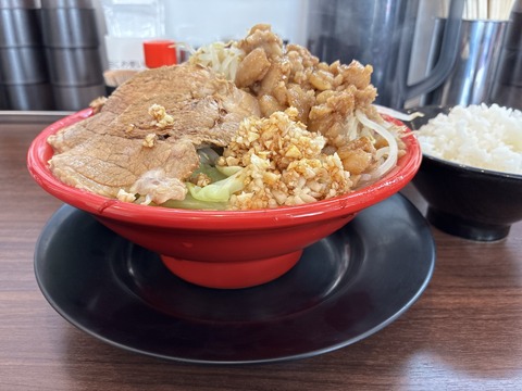 ★豚ラーメンを展開していた“おばら家”DE…店員さんに“どうしますか？“と尋ねられてよくわからないまま全部マシマシにしたけどなんとかなれーッッ★