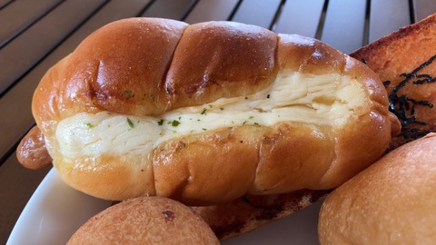 0AC9E74F-77E6-47BA-A12D-12F9D617E438