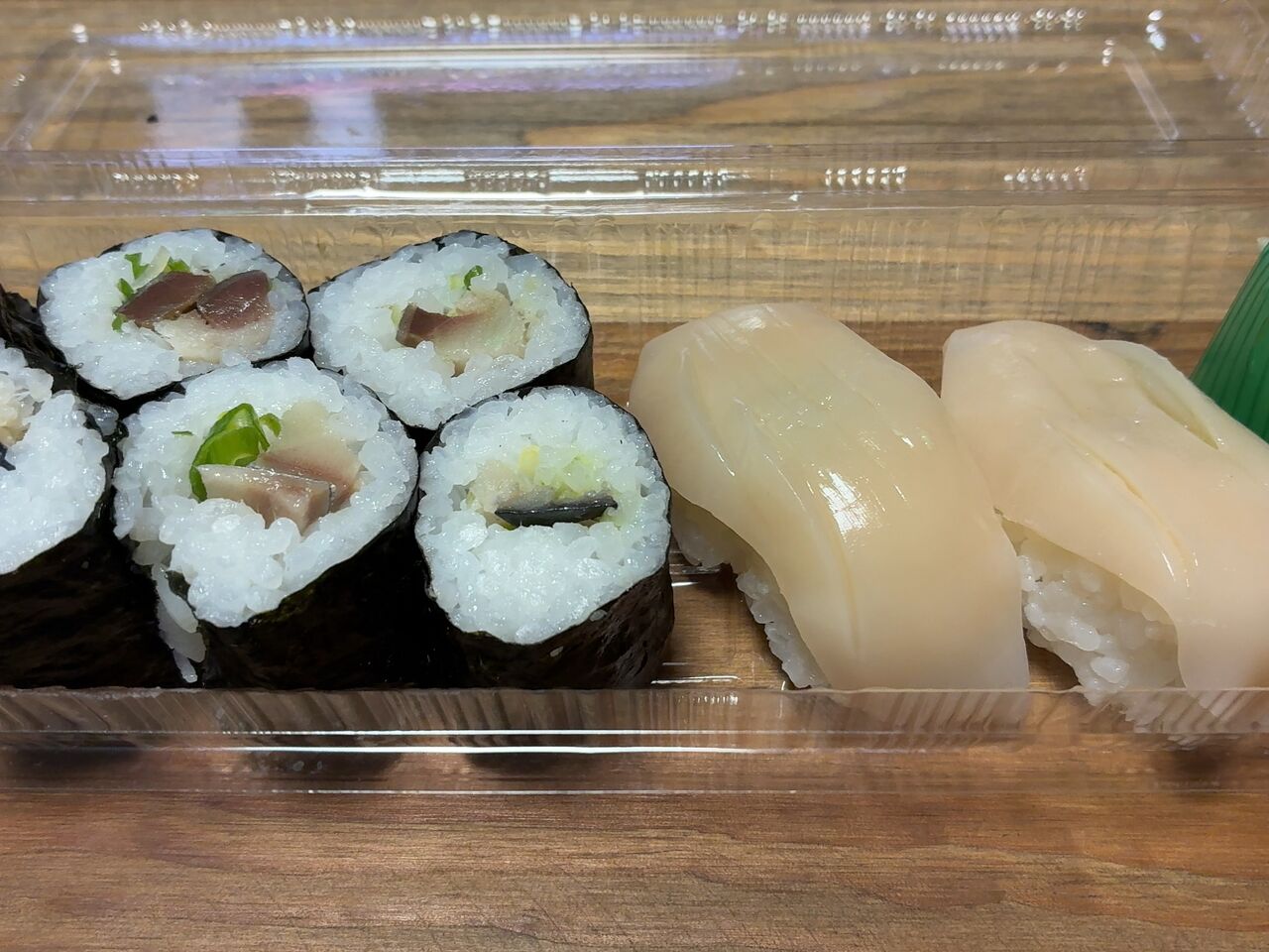 ☆ランチ限定の爆裂十五貫盛りがイカしてる“シゲちゃんすし”DE…大将の