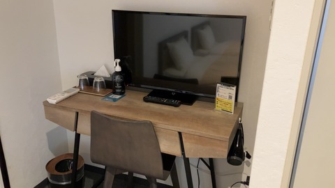 8C73DF97-81AA-4D4F-8AC7-1EA0BBC8B31D