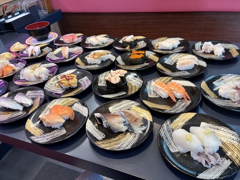 ★廉価ローリングお寿司チェーン店“函まるずし”DE…60分の食べ放題コースはイクラもカズノコもいなくなっていたけれど相変わらずのフード・エンターテイメント★