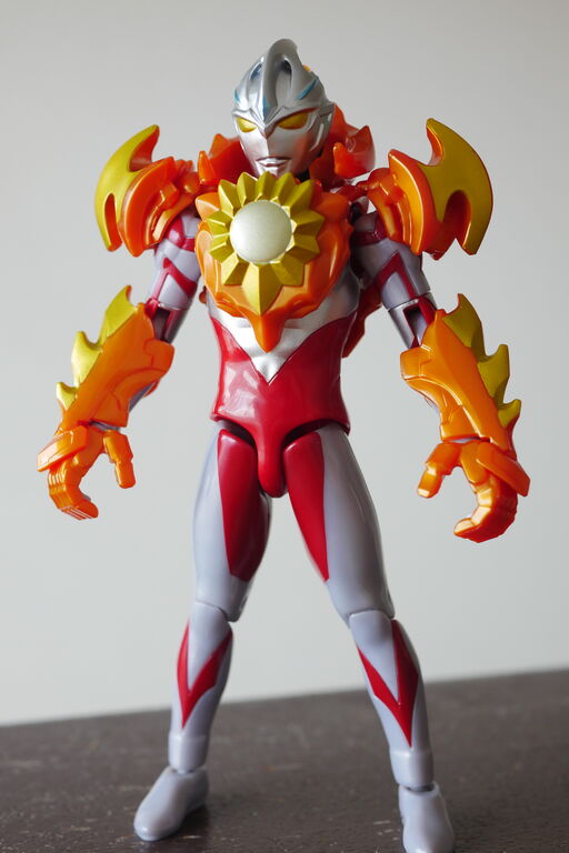 新品　ウルトラアクションフィギュア ウルトラマンアークソリス&ルーナアーマー ウルトラアクションフィギュア ウルトラマンアーク ソリス