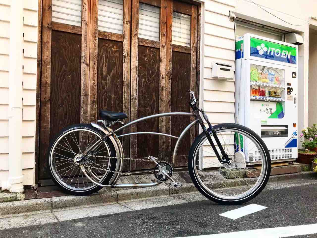ロンハーマンで購入⭐︎ビートル　サーフィン ブリキ ブリキ フォルクスワーゲン ビートル サーフィン 約26cm - メルカリ