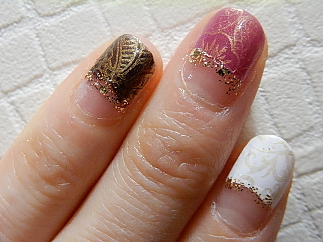 濃密ゴールドで練習 スタンピングネイル Escapemonos