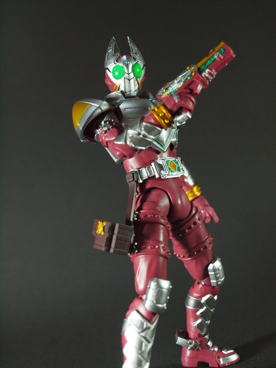 S.H.フィギュアーツ・仮面ライダーギャレン : puroresu619のblog