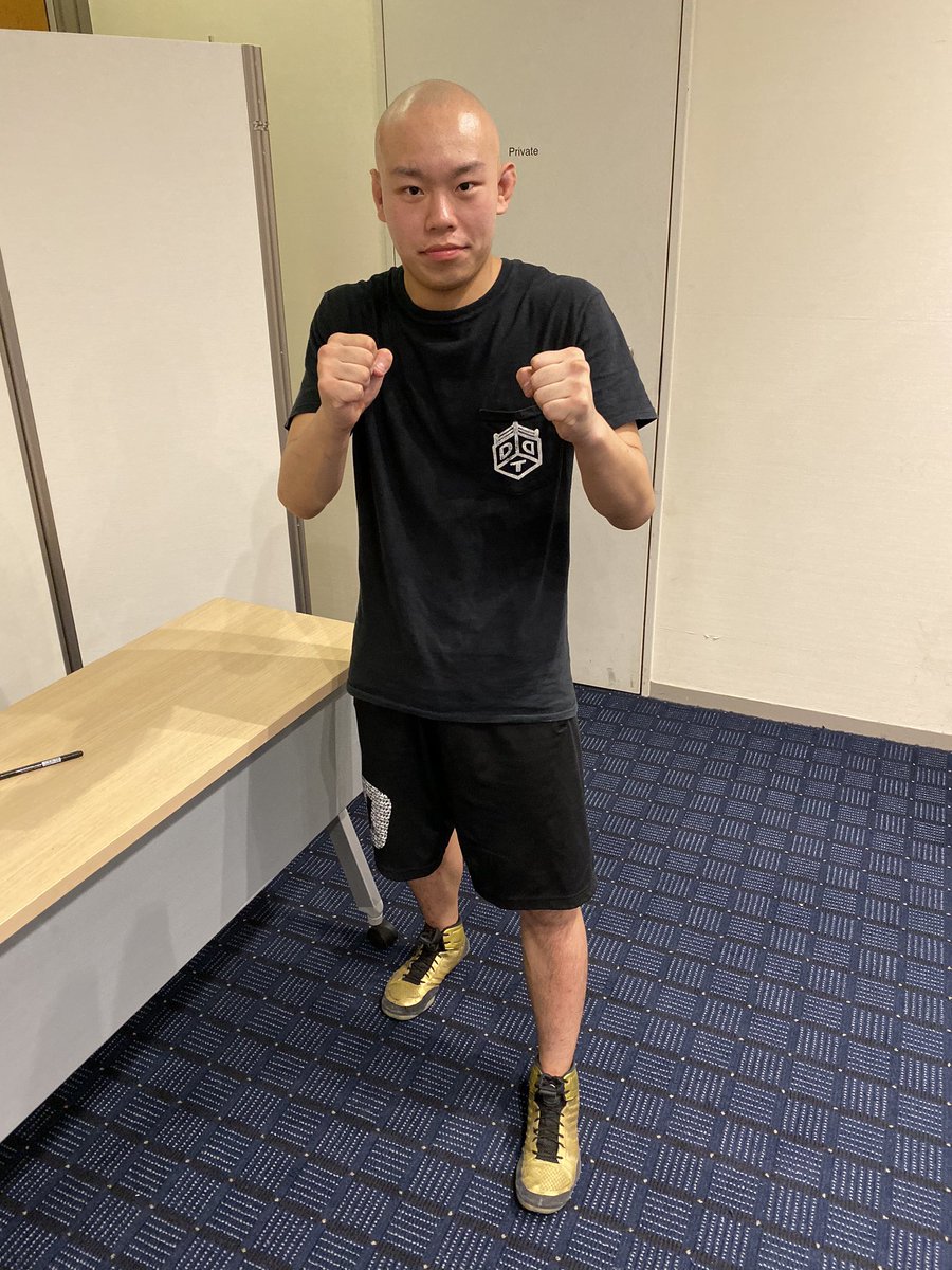 Ddt両国kfc大会終了 中村圭吾のデビュー戦 よく頑張って プロレス速報局 Ddt両国kfc大会終了 中村圭吾のデビュー戦 よく頑張って プロレス速報局