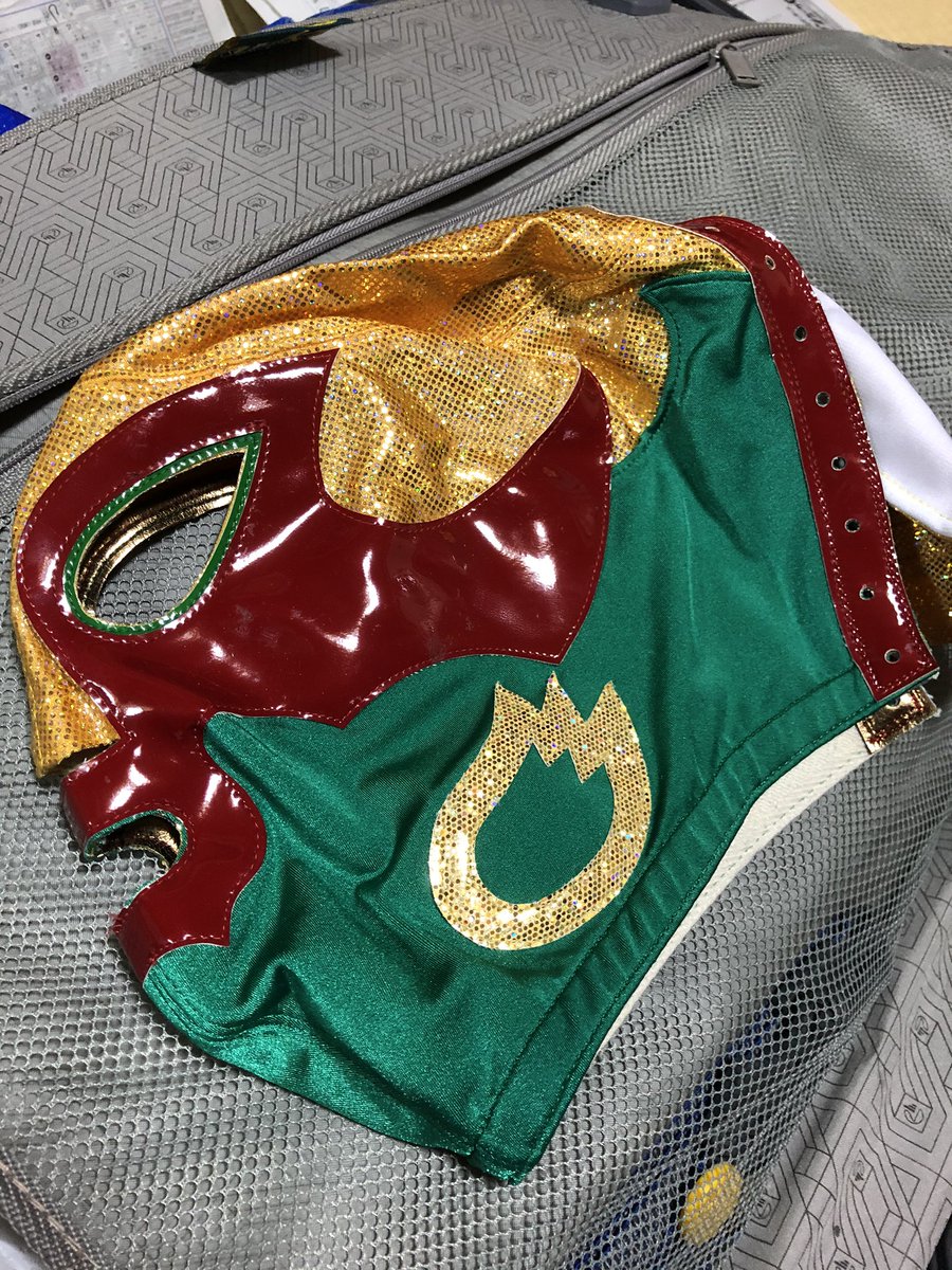 瑛太か松田龍平が被ったマスク まほろ駅前番外地 Http プロレス速報局 瑛太か松田龍平が被ったマスク まほろ駅前番外地 Http プロレス速報局