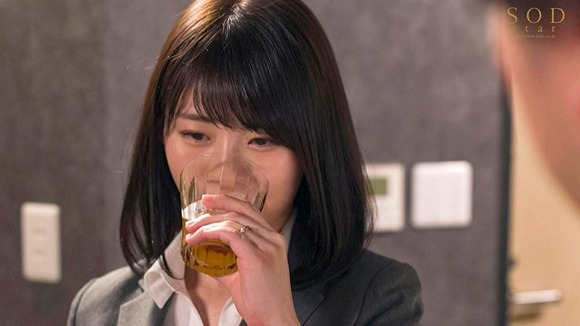 SOD宮島めいの人気作「キメセク相部屋NTR」がセール中だぞ！ 18