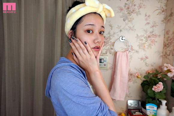 可愛すぎAV女優 宮下玲奈の顔面を8K高画質で見てしまったら恋してしまうやろー！ 8