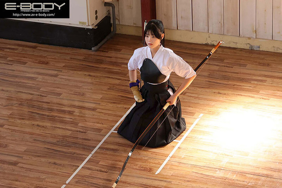 美ボディすぎる弓道女子（20）がAVデビュー！！全集中セックスで潮吹き射ーーーー！！ 3
