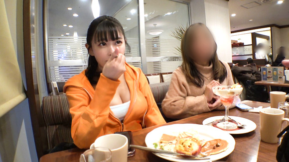 風船入ってるレベルの爆乳を武器に怪しい浄水器を売り歩くギャルとセックスって最高だな！ 4