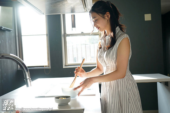 ポテンシャルがピカイチな伸びしろしかない美人人妻がAVデビュー！ 13