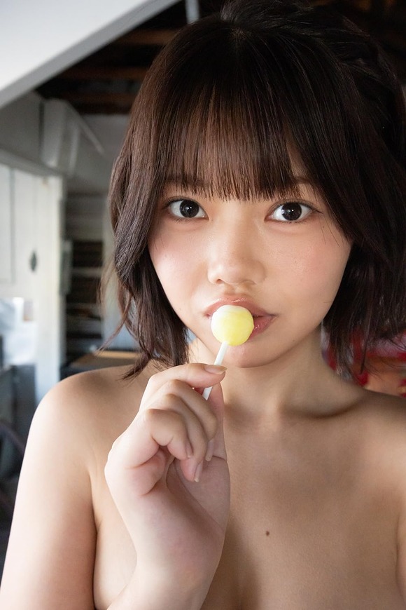 グラドル冴島ななが初のヌード写真集「万能乳」で今まで見せたこと無かった「アレ」を披露したぞ！ 5