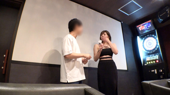 オナニーは1日3回が日課で「電マを良く壊しちゃう」と語る鉄マン美女とセックスってええな！ 11