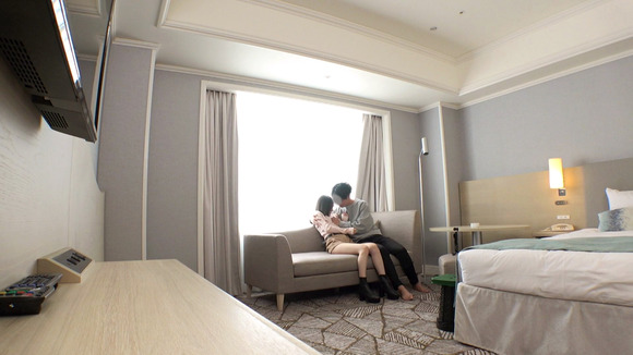 清純系女子大生がAV男優のデカチンでイキまくり！ 8