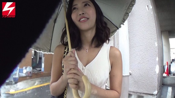 超高評価の美人セレブ妻ナンパAVが半額になってるぞー 3
