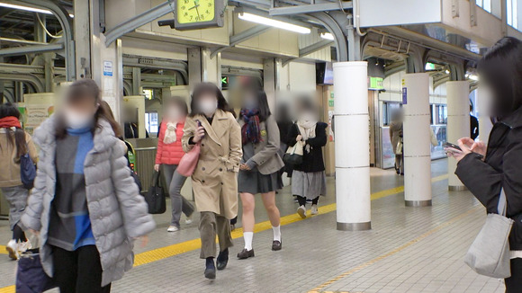 めちゃ可愛くて最高の桃尻を持つ美女とイチゴ狩りデートした後にセックスって最高だな！ 2