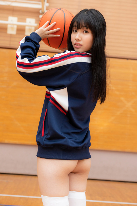 この春に高校を卒業したばかりのフレッシュガールみのんがイメビデビューするぞ！ 3