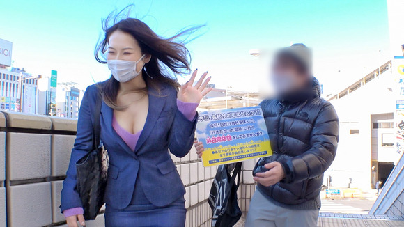 超肉食系キャリアウーマンの熱々マムコに中出しセックスて最高だな！ 3
