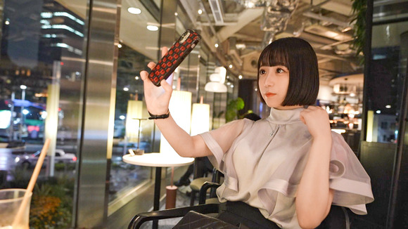 貢がれたシャネルを全身に装備した港区女子をおじさんチ〇ポで豪快ピストンってええな！ 9