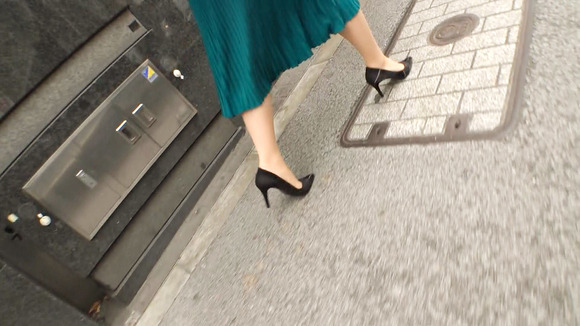 Iカップの癒し系ゆるふわ美容師とプールで遊んだ後にラブホでセックスって最高だな！ 12